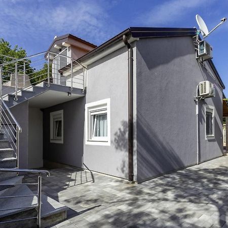 Willa Nina In Peroj - Haus Fuer 6 Personen Fažana Zewnętrze zdjęcie